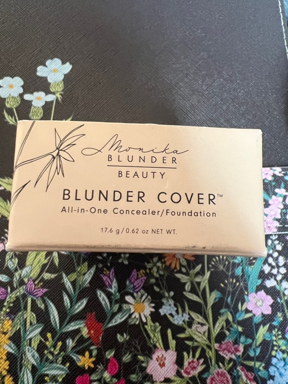 Blunder Cover All-in-One Concealer/Foundation - 7.5 Sieben . 5